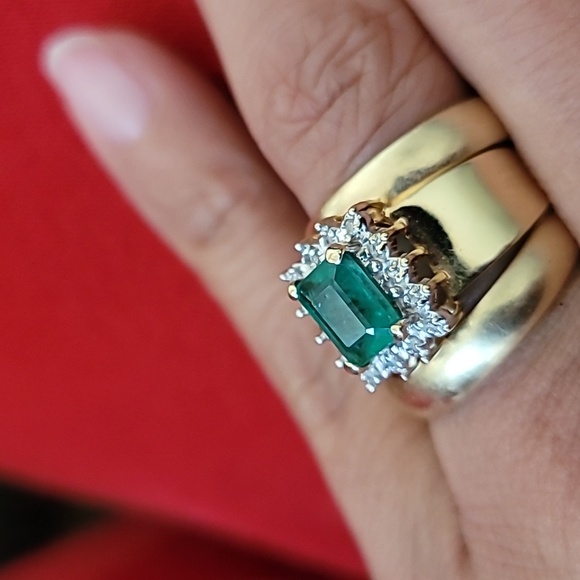 14k Vintage Emeral Ring - Picture 7 of 7